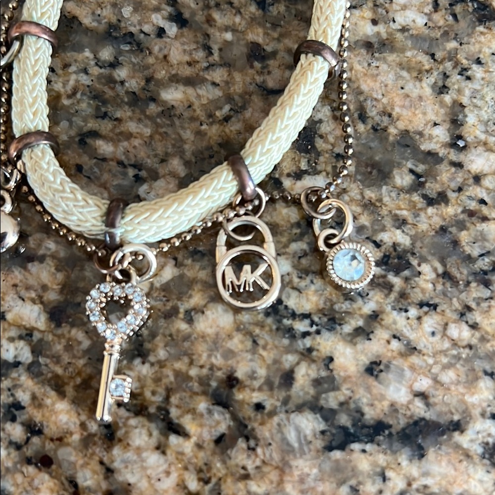 Michael Kors Gold Charm Bracelet with Elegant Design - Picture 2 of 6